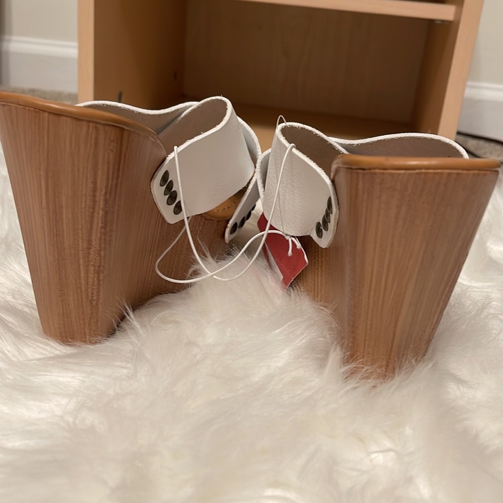 Mossimo White and wood wedges - Picture 2 of 4